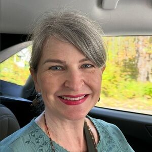 Meet your Posher, Demaris